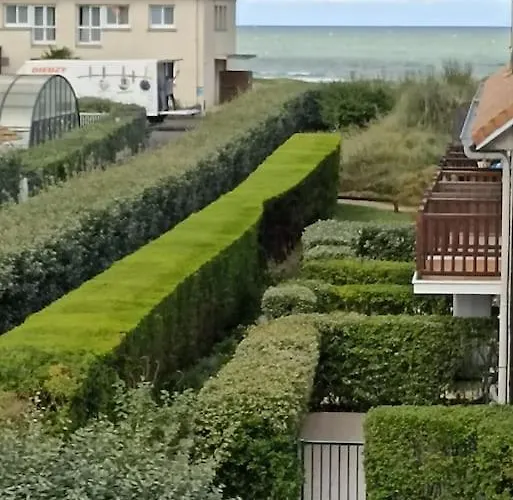 Appartement Duplex, Bord De Merville-Franceville-Plage