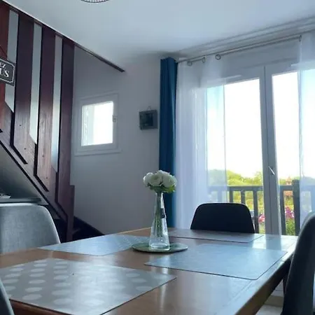 Apartment Duplex, Bord De