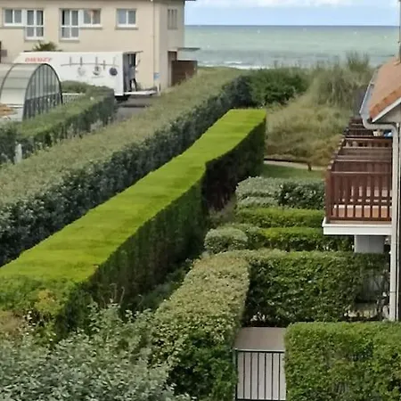 Apartment Duplex, Bord De Merville-Franceville-Plage